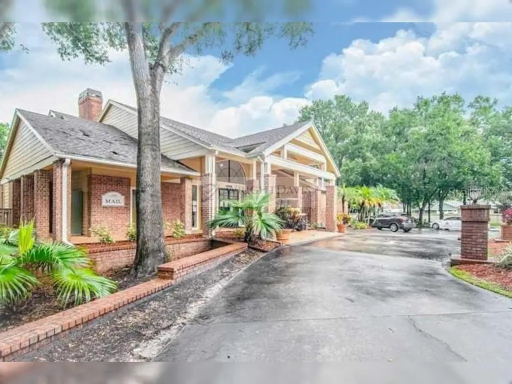 8603 Fancy Finch Drive Tampa FL 33614