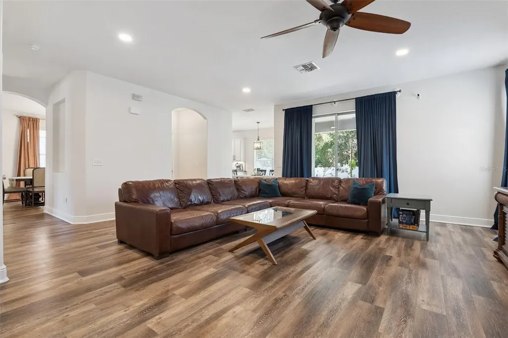 509 Spring River Drive Orlando FL 32828