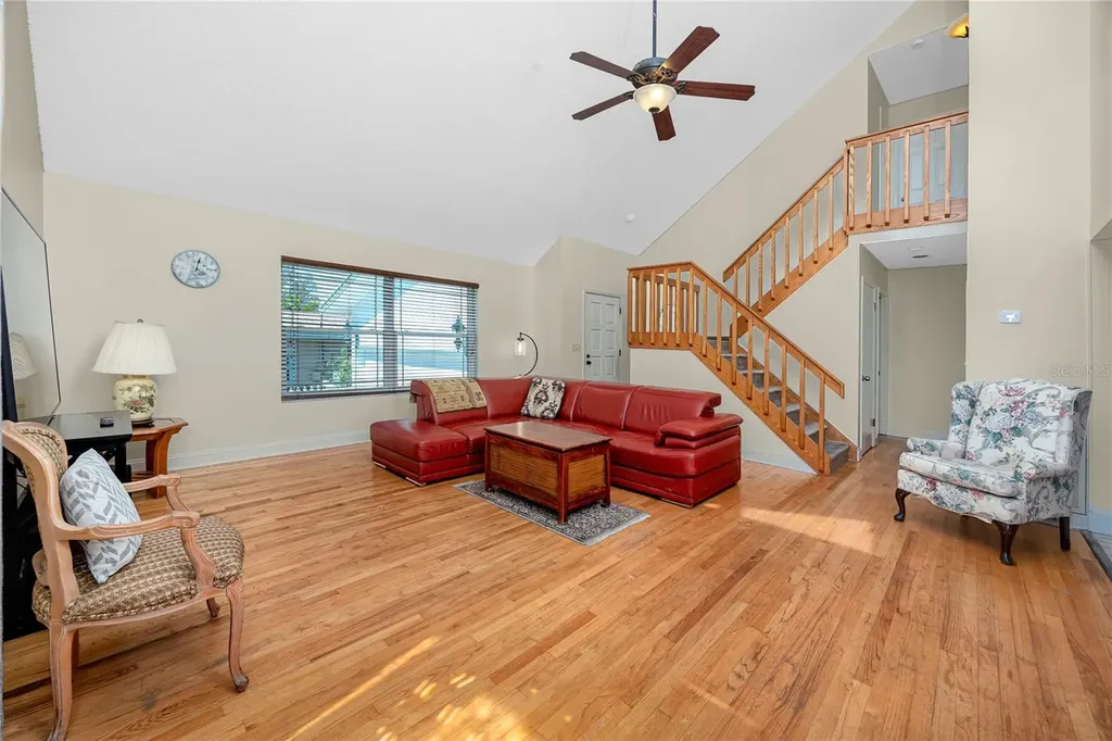 8759 Orient Way NE St Petersburg FL 33702