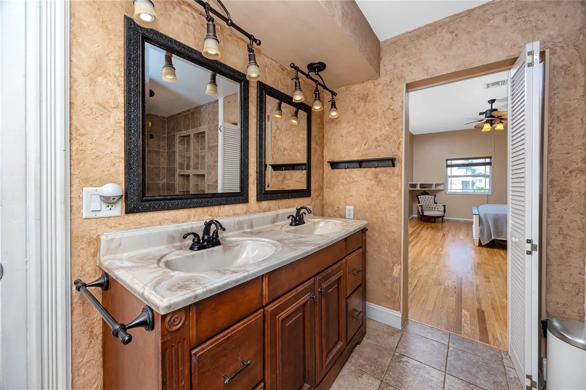 8759 Orient Way NE St Petersburg FL 33702