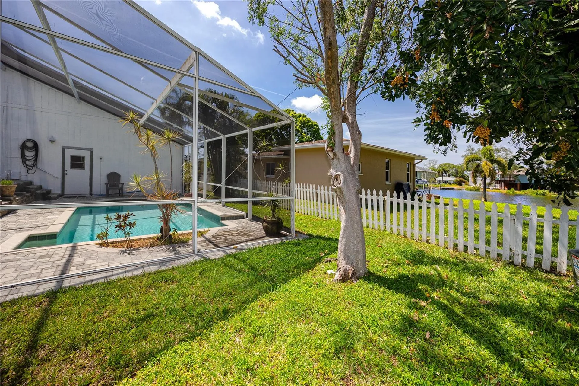 8759 Orient Way NE St Petersburg FL 33702