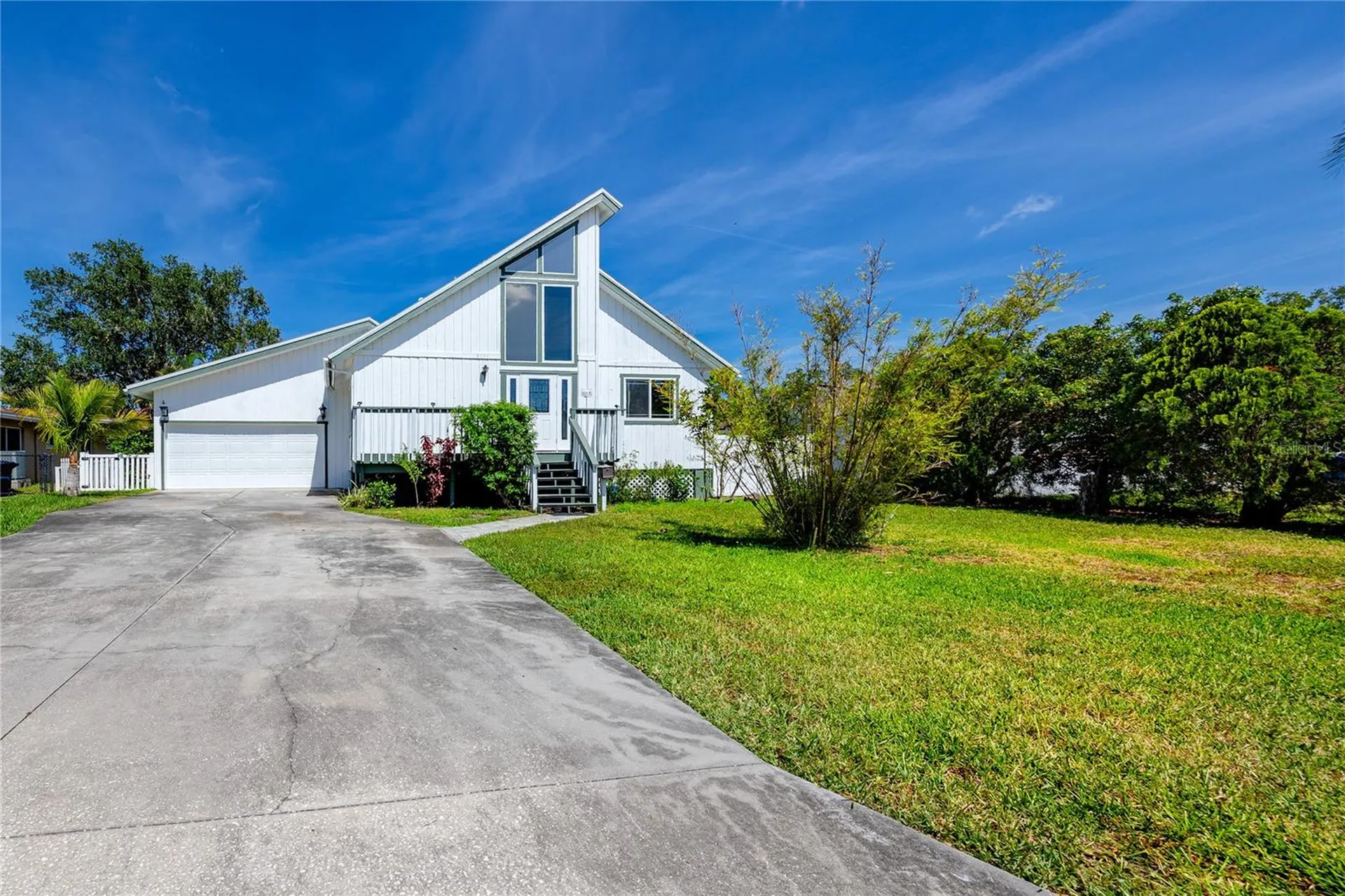 8759 Orient Way NE St Petersburg FL 33702