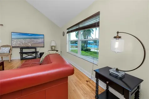 8759 Orient Way NE St Petersburg FL 33702