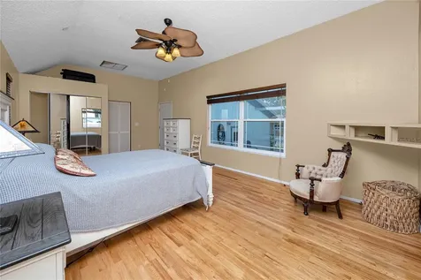 8759 Orient Way NE St Petersburg FL 33702