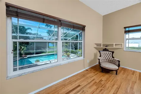8759 Orient Way NE St Petersburg FL 33702