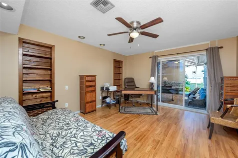8759 Orient Way NE St Petersburg FL 33702