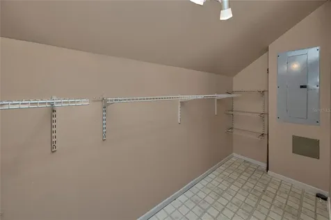 8759 Orient Way NE St Petersburg FL 33702