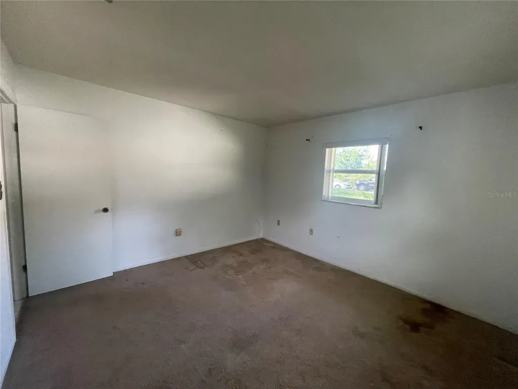 23 Lonesome Pine Trail Yalaha FL 34797