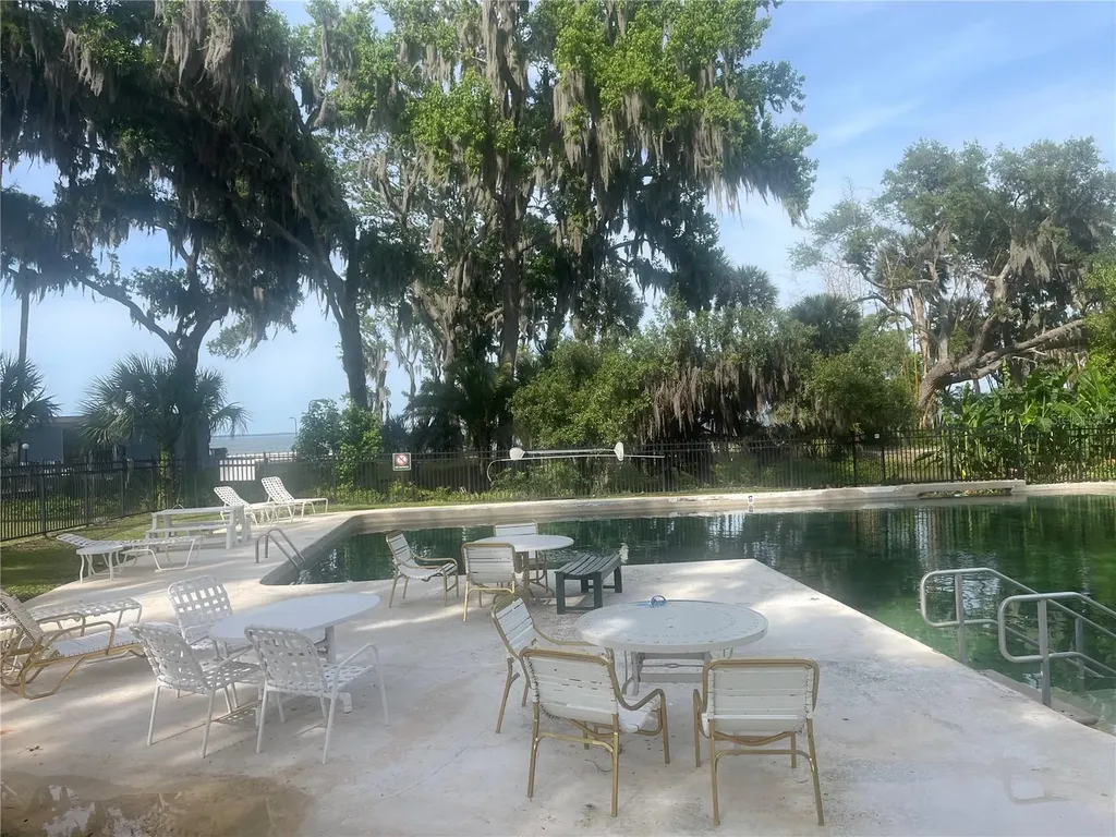23 Lonesome Pine Trail Yalaha FL 34797