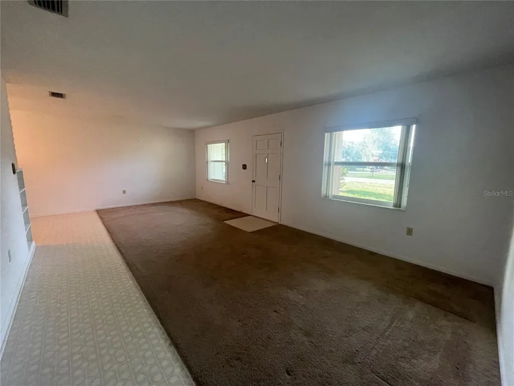 23 Lonesome Pine Trail Yalaha FL 34797