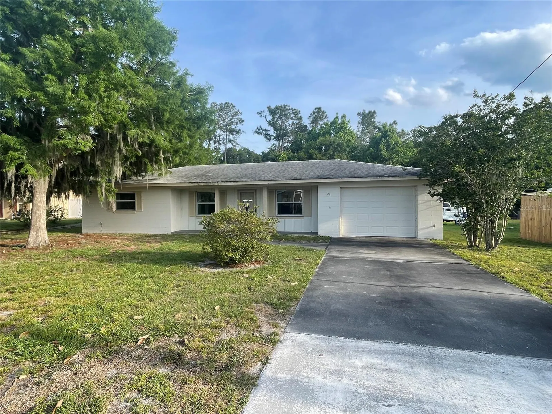 23 Lonesome Pine Trail Yalaha FL 34797