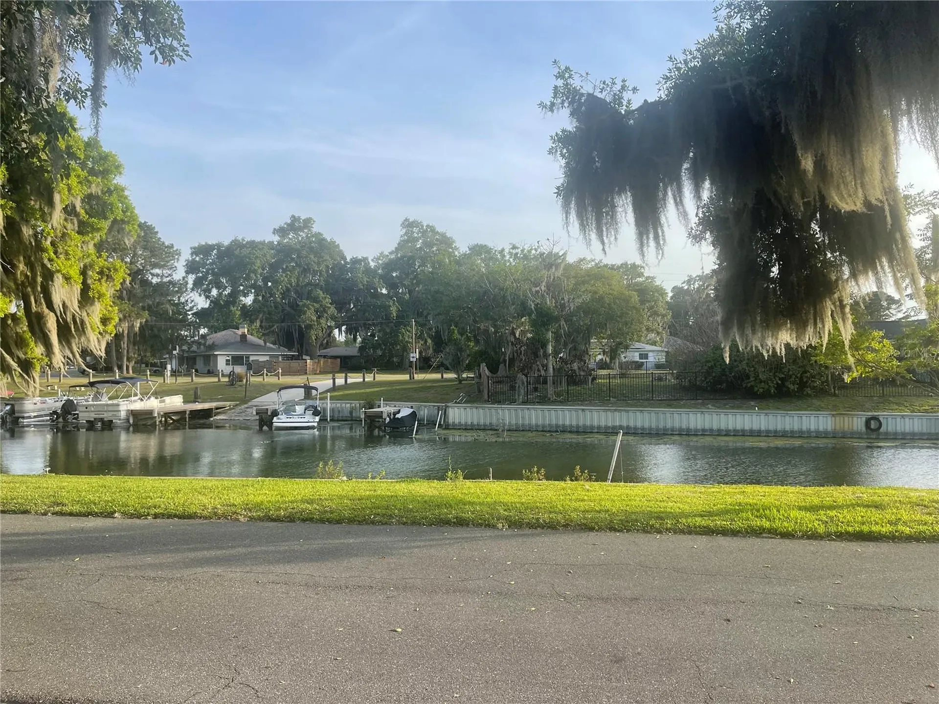 23 Lonesome Pine Trail Yalaha FL 34797