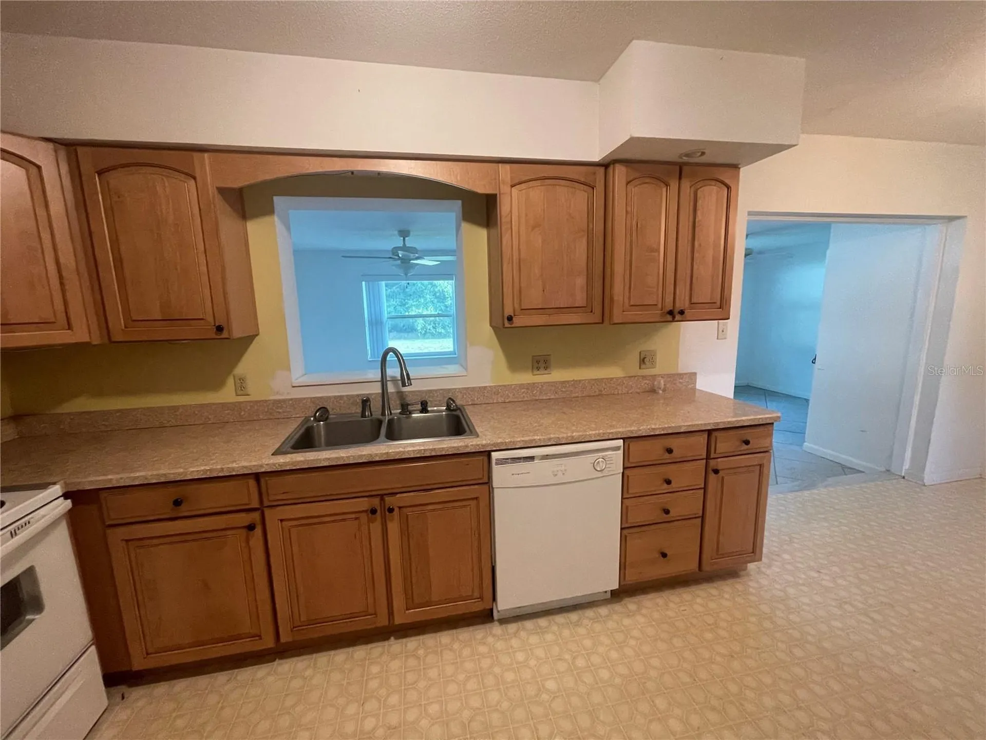 23 Lonesome Pine Trail Yalaha FL 34797
