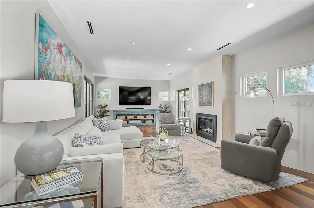 627 Owl Way Sarasota FL 34236