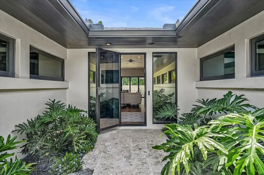 627 Owl Way Sarasota FL 34236