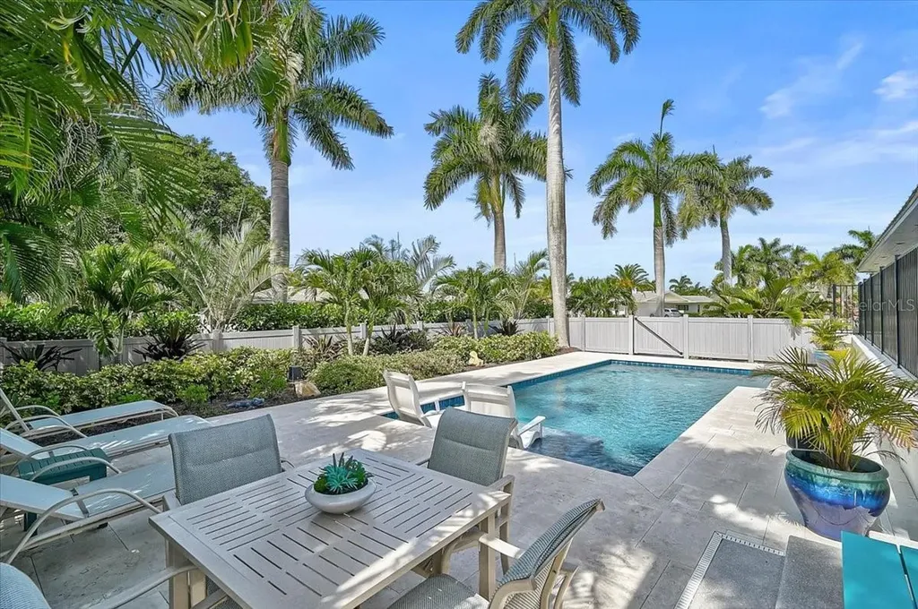 627 Owl Way Sarasota FL 34236