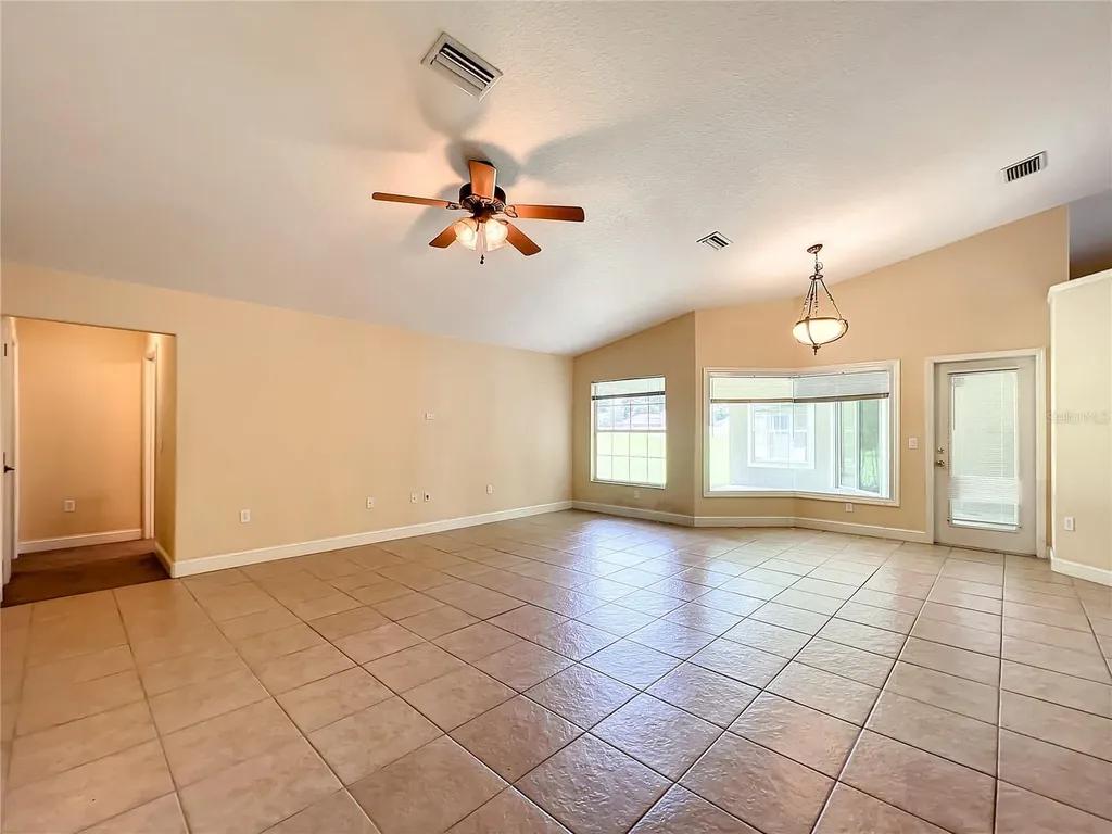 5203 SE 42nd Court Ocala FL 34480