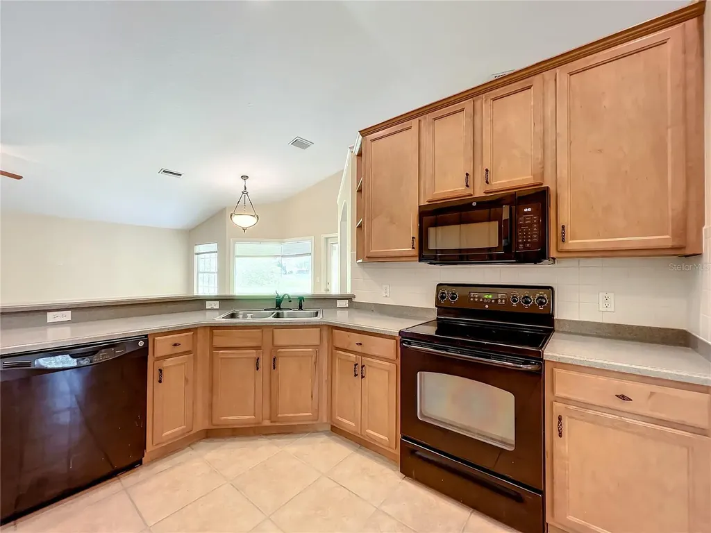 5203 SE 42nd Court Ocala FL 34480