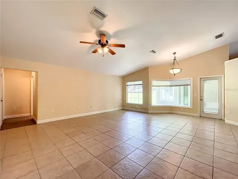 5203 SE 42nd Court Ocala FL 34480