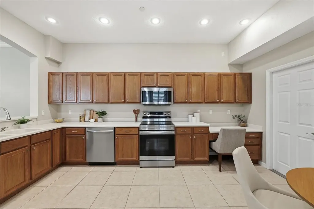98 S Highland Avenue Tarpon Springs FL 34689