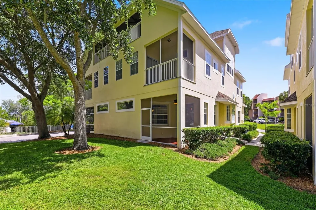 98 S Highland Avenue Tarpon Springs FL 34689