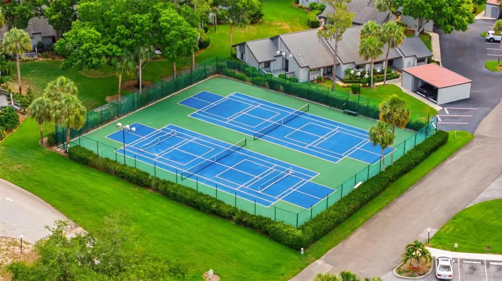 98 S Highland Avenue Tarpon Springs FL 34689