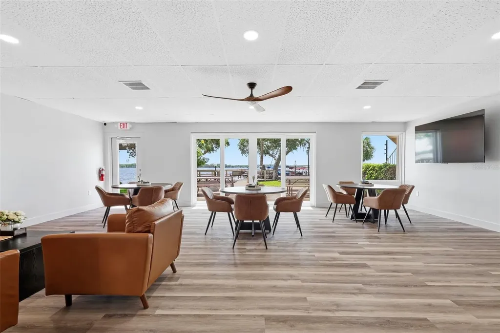 98 S Highland Avenue Tarpon Springs FL 34689