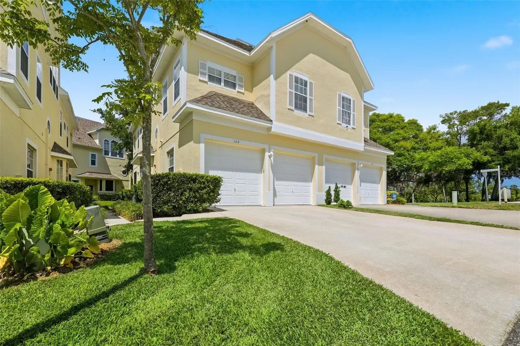 98 S Highland Avenue Tarpon Springs FL 34689