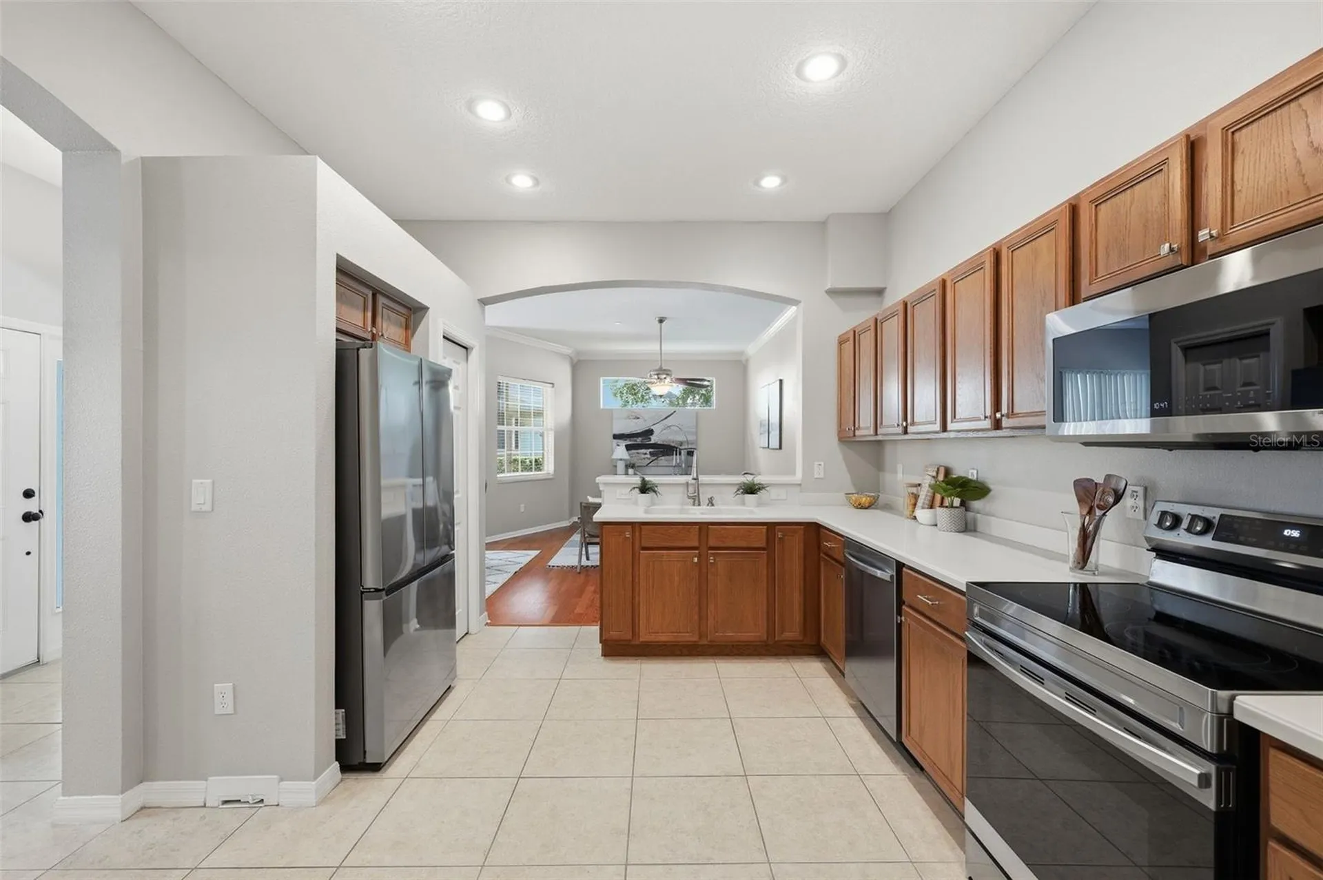 98 S Highland Avenue Tarpon Springs FL 34689