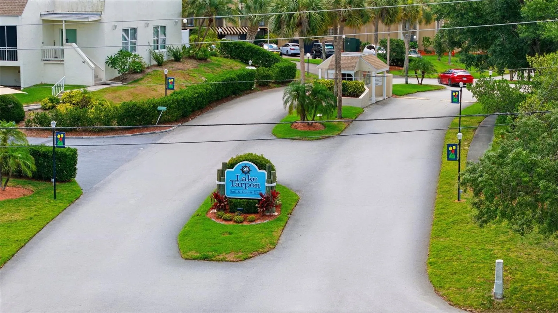 98 S Highland Avenue Tarpon Springs FL 34689