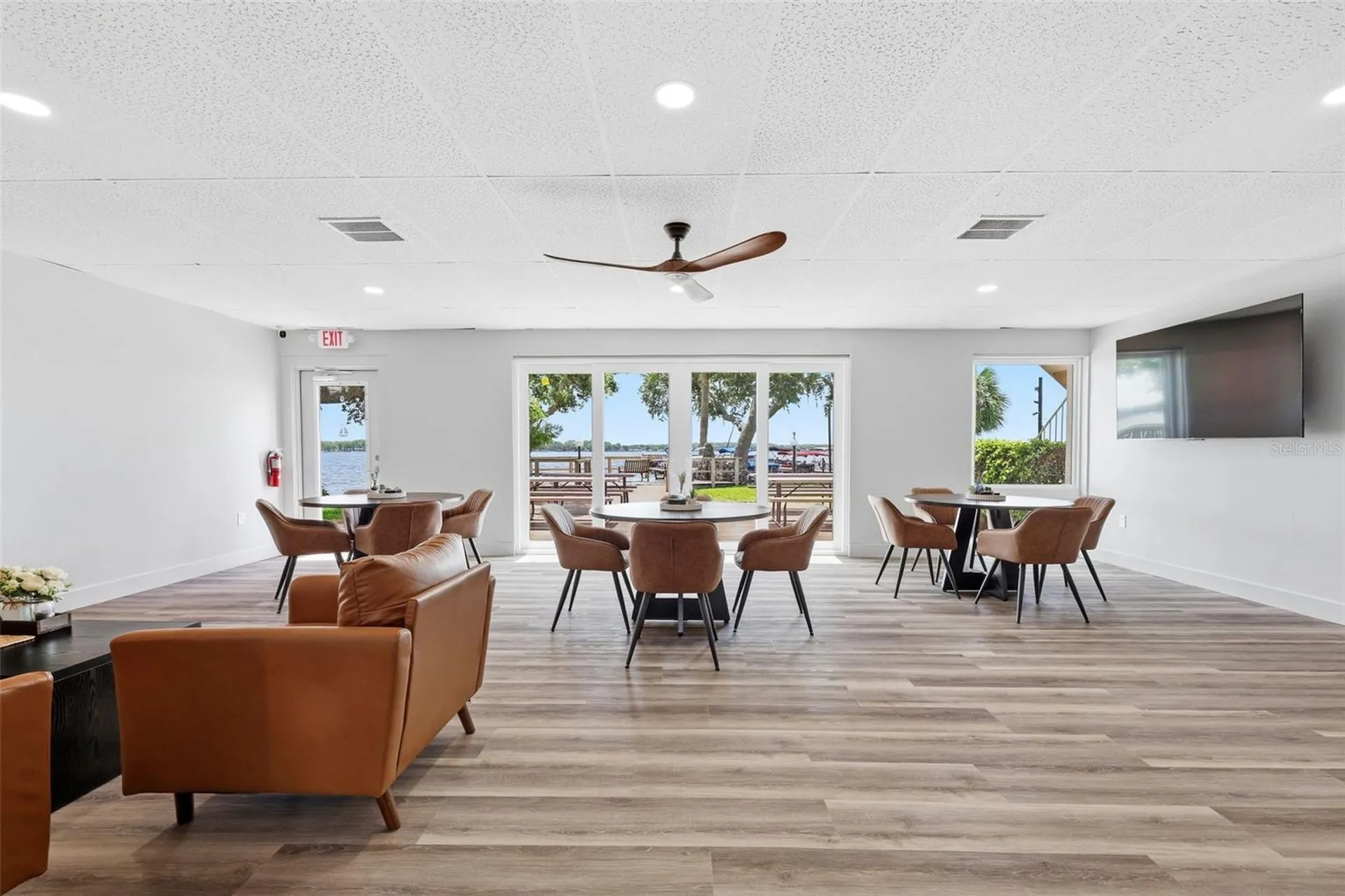 98 S Highland Avenue Tarpon Springs FL 34689