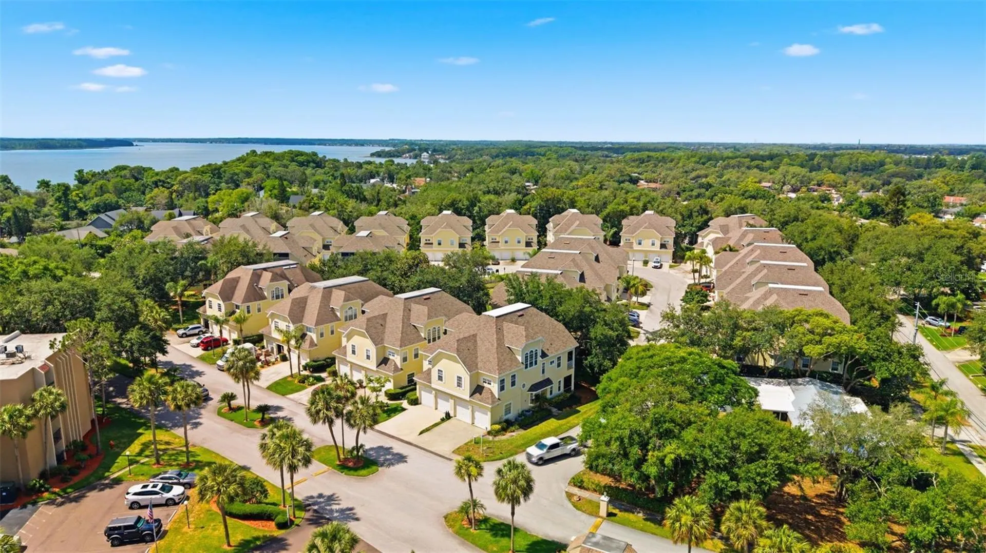 98 S Highland Avenue Tarpon Springs FL 34689