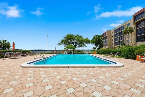 98 S Highland Avenue Tarpon Springs FL 34689