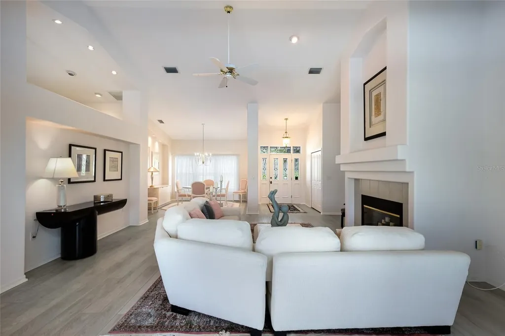 2893 Sandringham Place Sarasota FL 34235