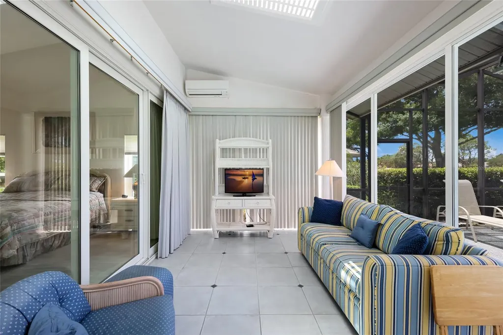 2893 Sandringham Place Sarasota FL 34235