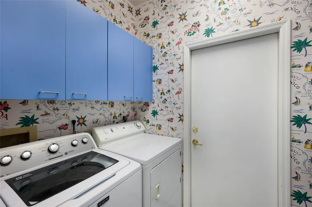 2893 Sandringham Place Sarasota FL 34235