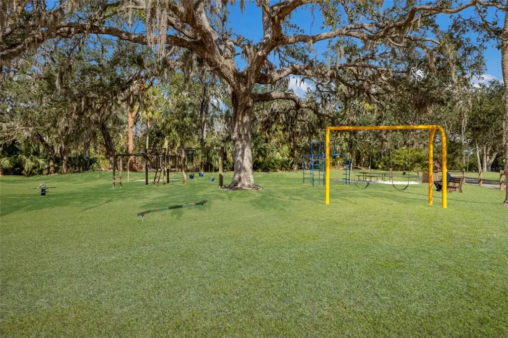 2893 Sandringham Place Sarasota FL 34235
