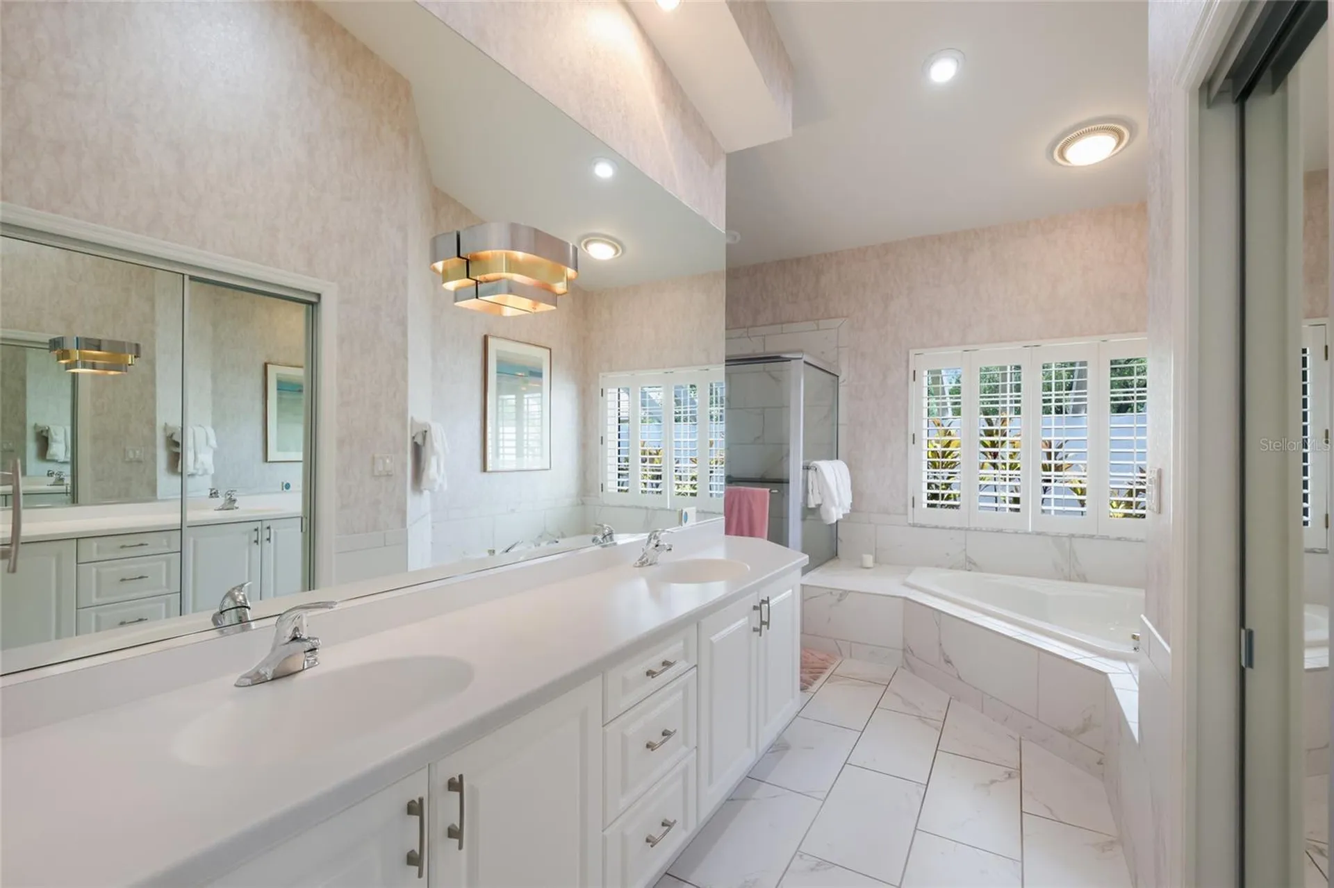 2893 Sandringham Place Sarasota FL 34235
