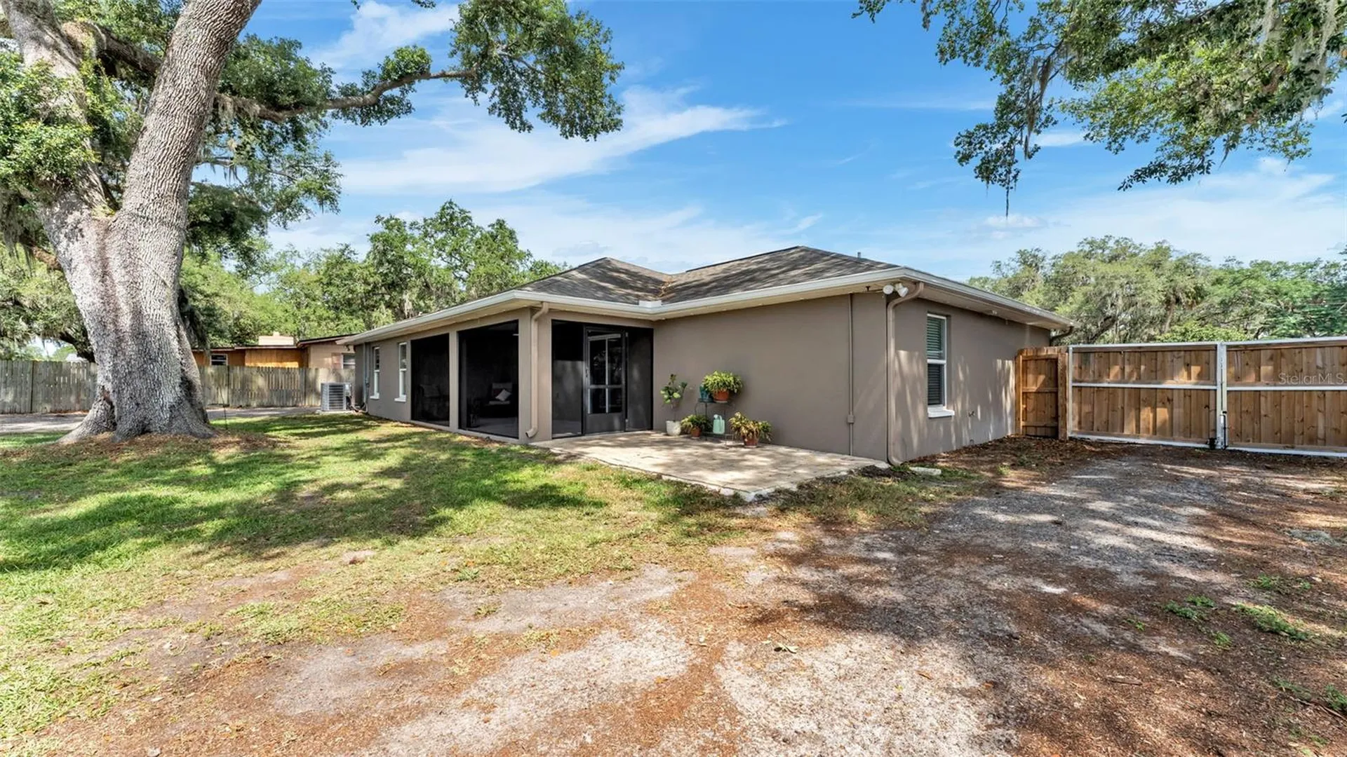 2418 Armstrong Road Lakeland FL 33811
