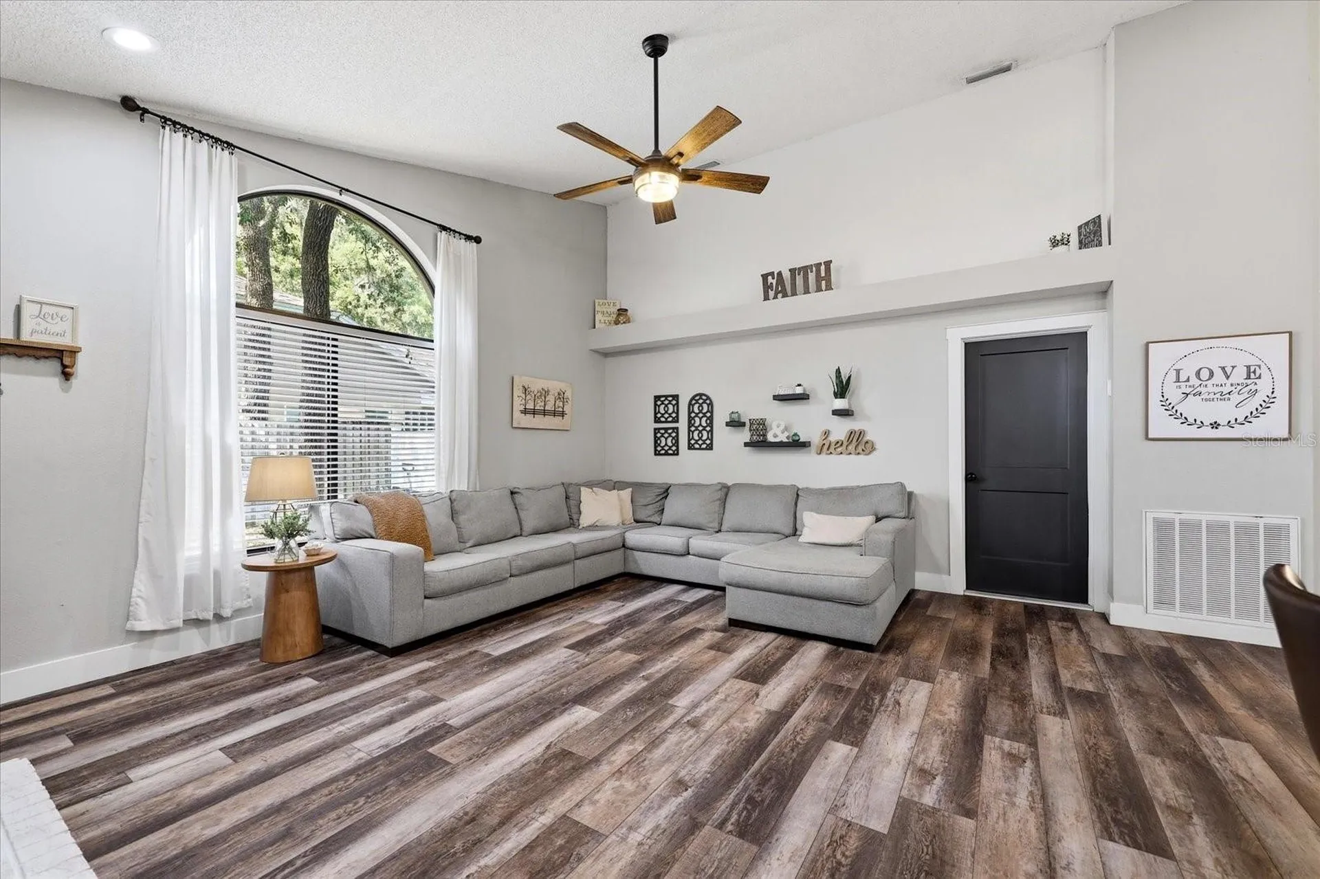 1445 Waterwood Drive Lutz FL 33559