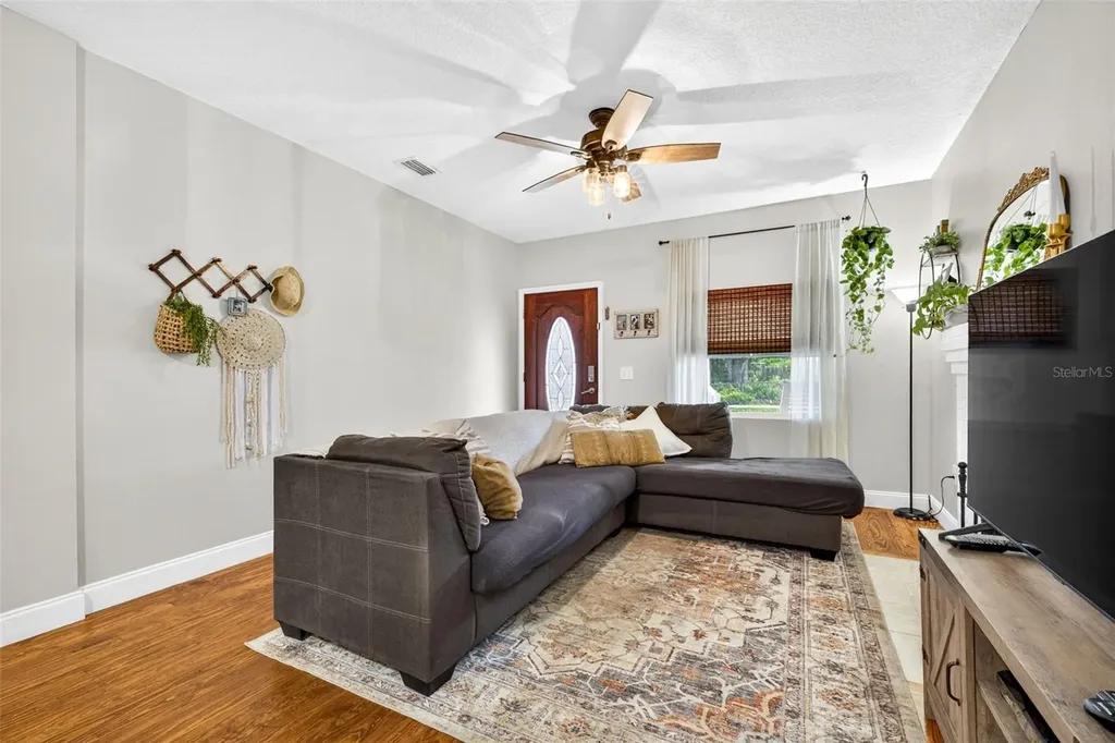 307 W Chelsea Street Tampa FL 33603