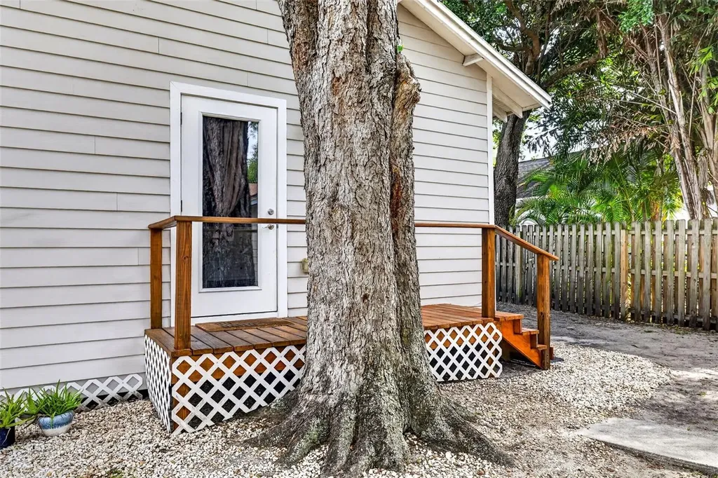 307 W Chelsea Street Tampa FL 33603