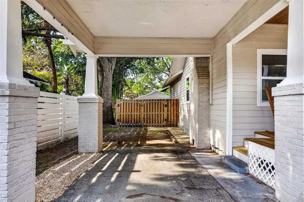 307 W Chelsea Street Tampa FL 33603