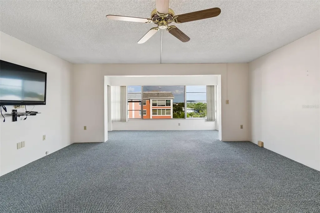 6960 20th Avenue N St Petersburg FL 33710