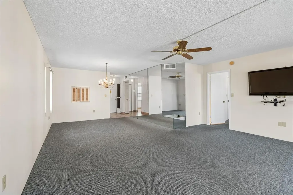 6960 20th Avenue N St Petersburg FL 33710