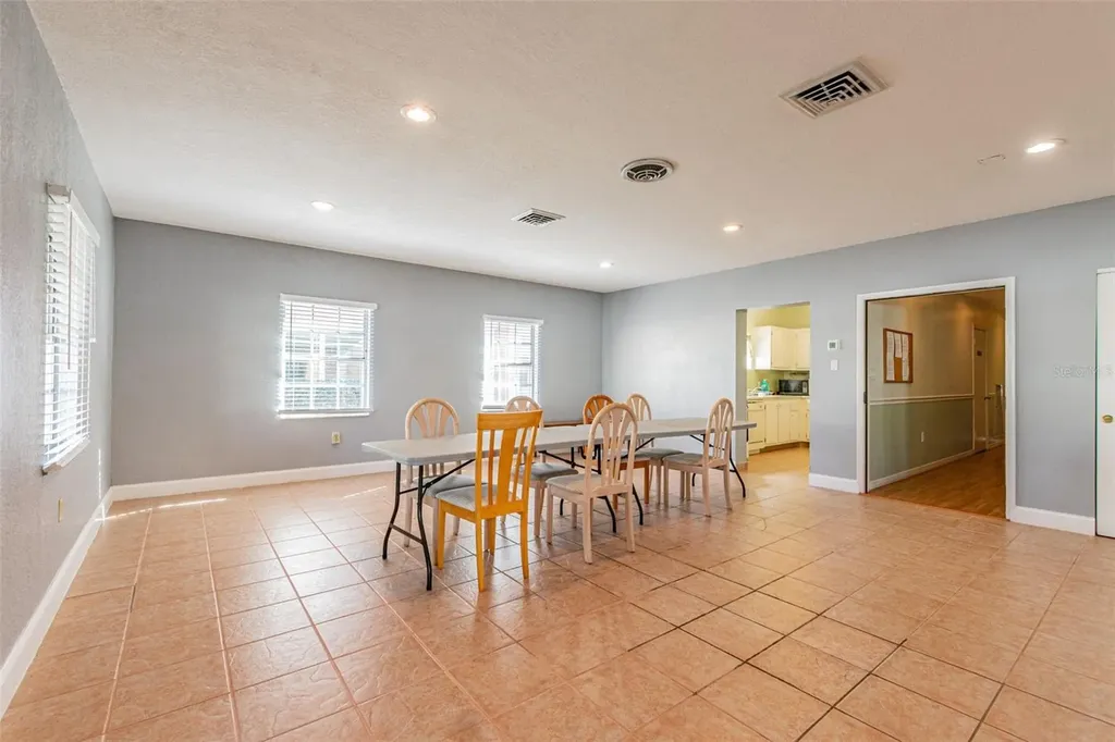6960 20th Avenue N St Petersburg FL 33710