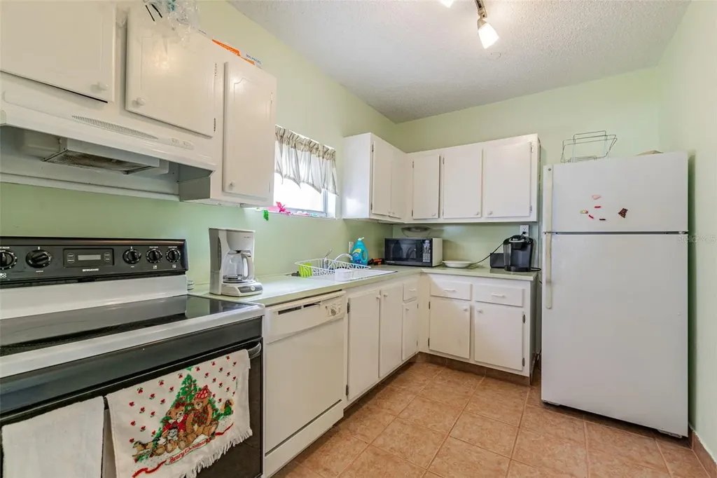 6960 20th Avenue N St Petersburg FL 33710