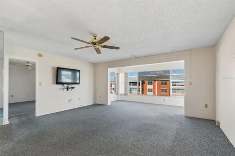 6960 20th Avenue N St Petersburg FL 33710