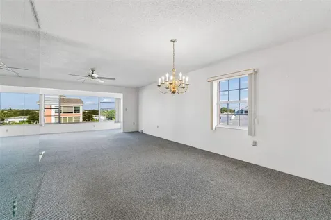 6960 20th Avenue N St Petersburg FL 33710