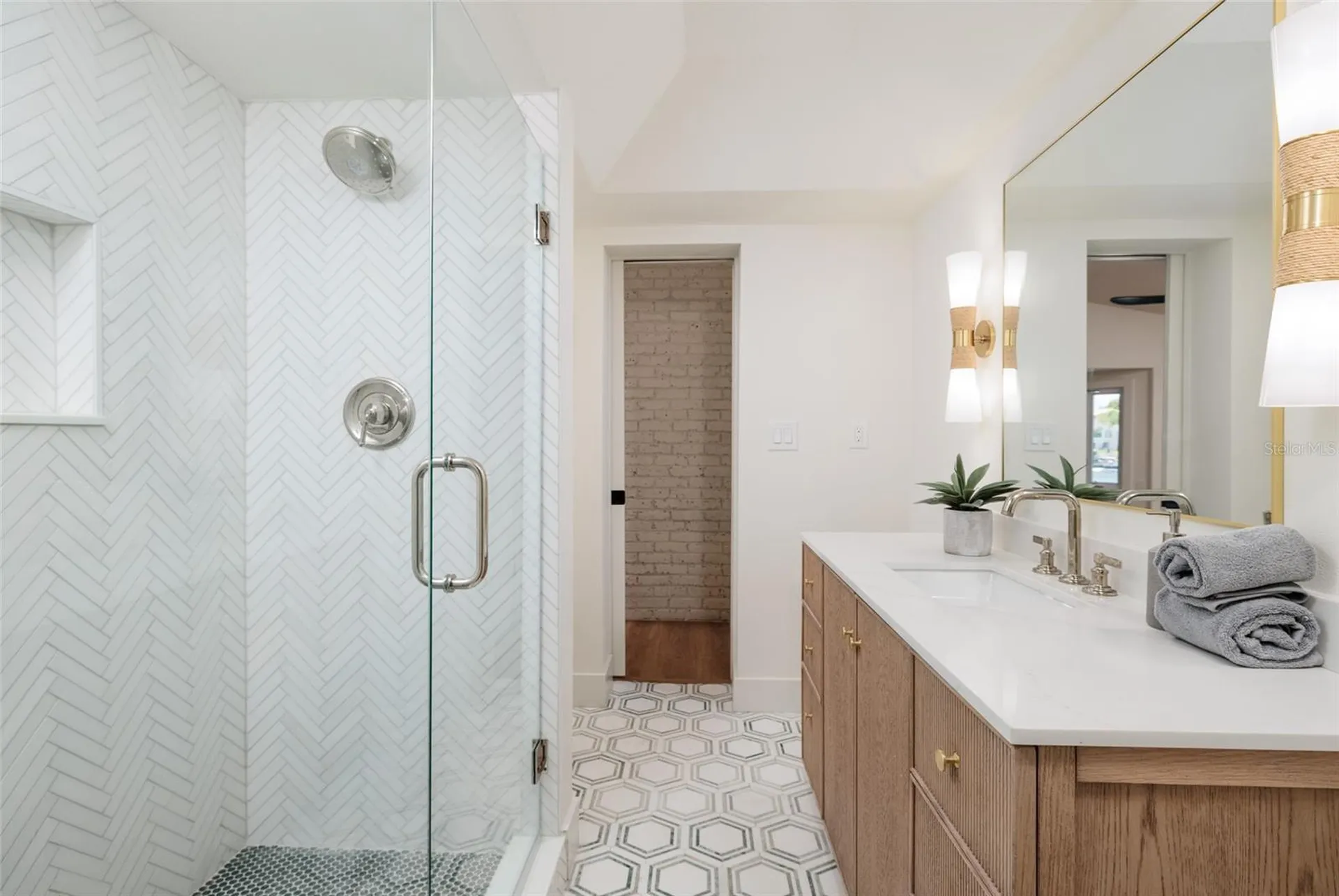 2063 Illinois Avenue NE St Petersburg FL 33703